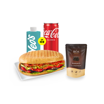 意式夏巴塔面包配烤蔬菜和番茄香蒜酱 意式夏巴塔面包配烤蔬菜和番茄香蒜酱